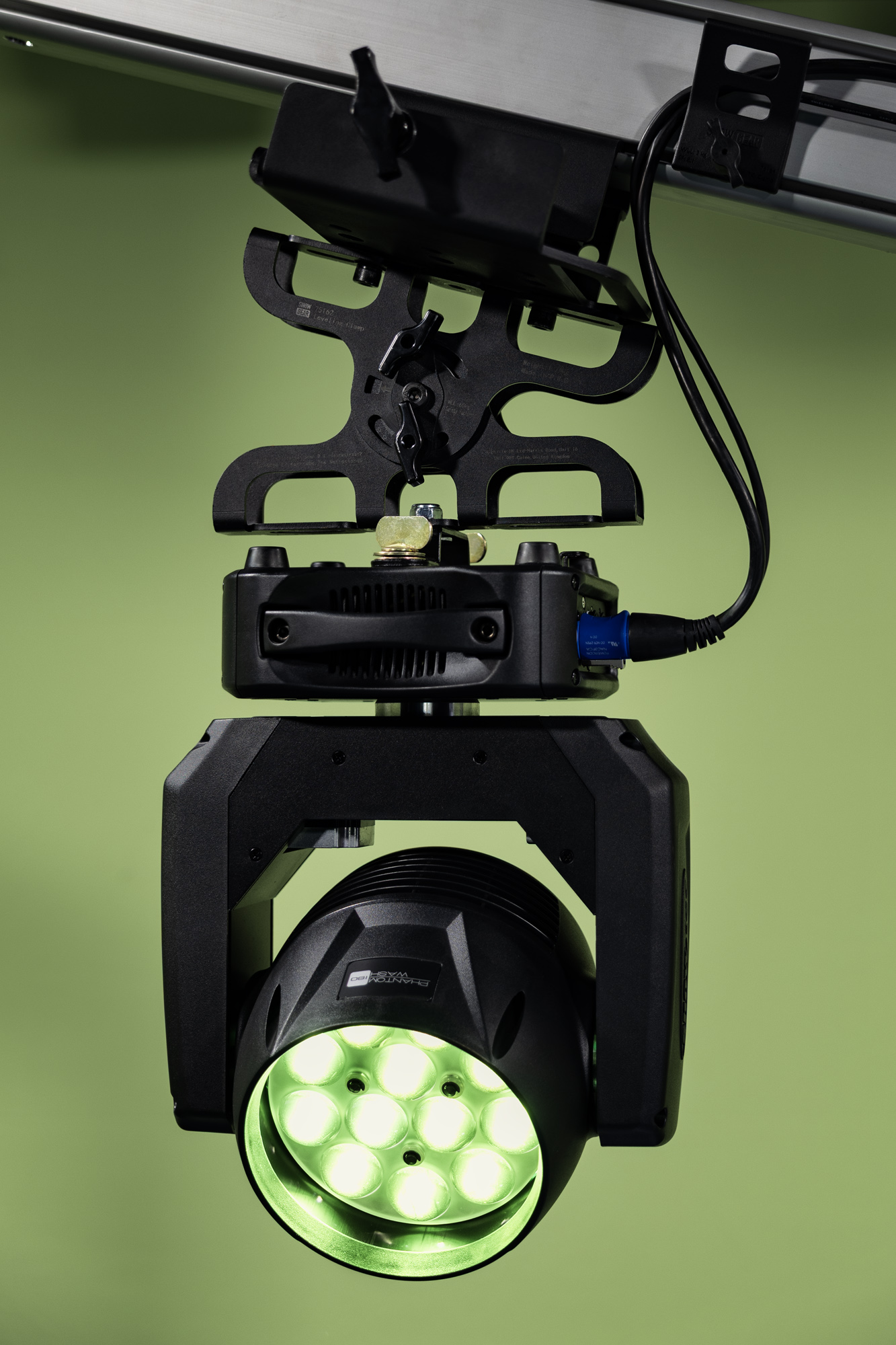 SHOWGEAR Levelling Clamp - Black Compensates for angled mounting points - Compenseert bevestigingshoek - Afbeelding 6
